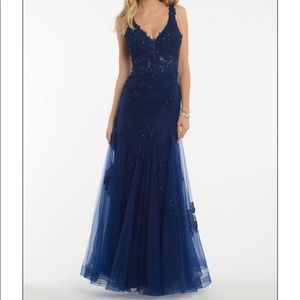 Blue Lace Illusion Evening Dress!💙.